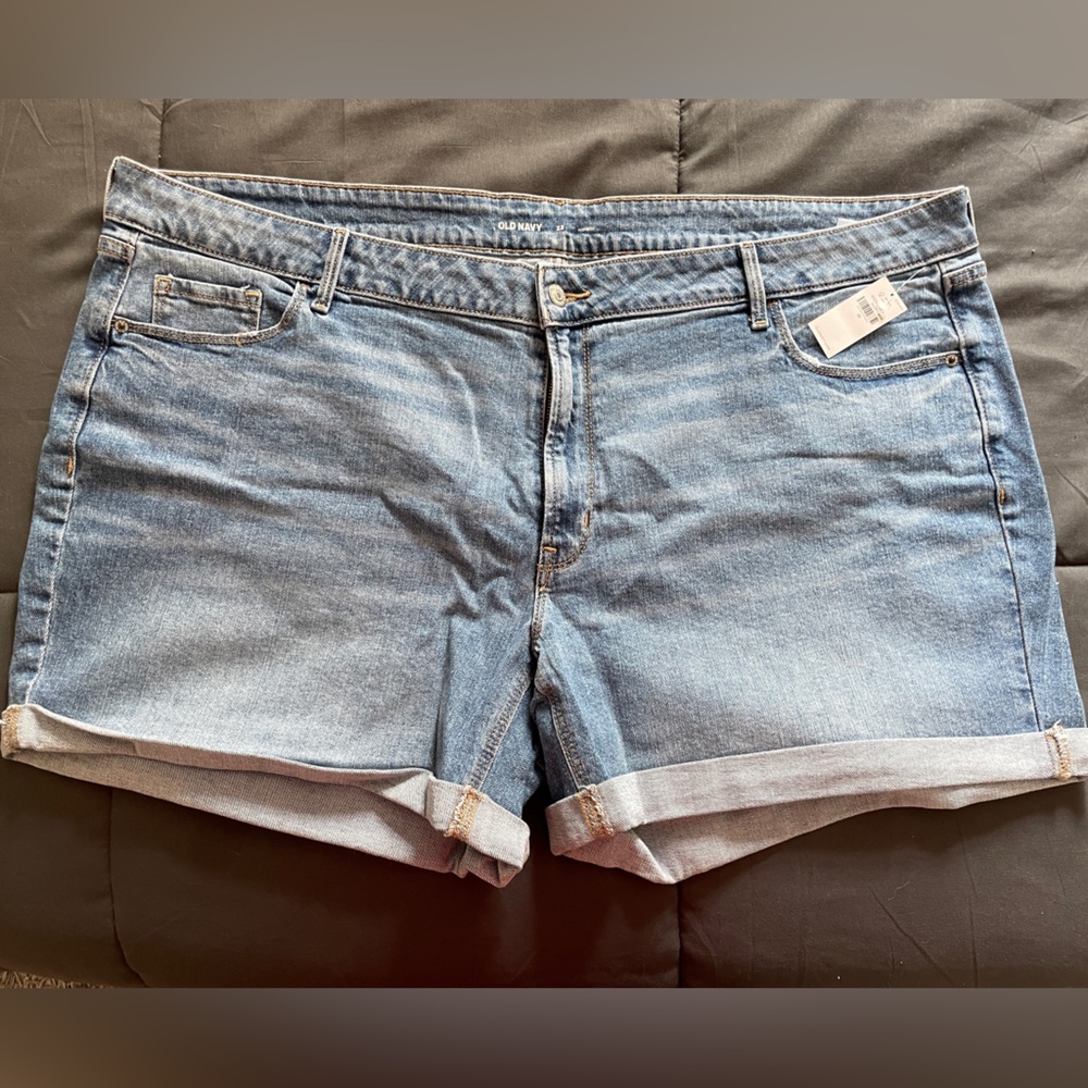 Old navy light wash jean shorts